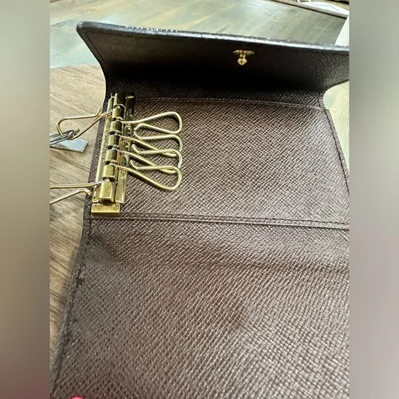 Louis Vuitton cash,card & key💎Authentic - Picture 9 of 16